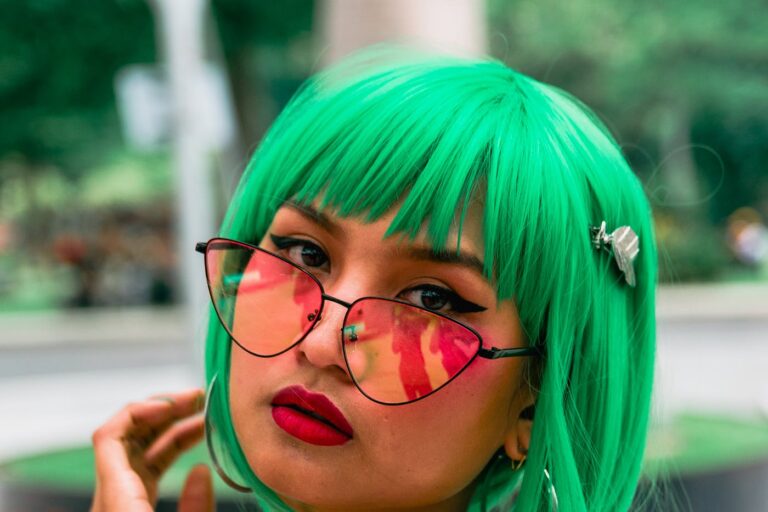 Colores de monturas que favorecen según tu tono de piel